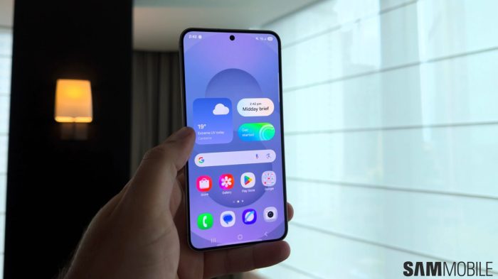 Samsung teases Galaxy S25 Edge, a thin and modular smartphone ... Samsung galaxy s25 edge