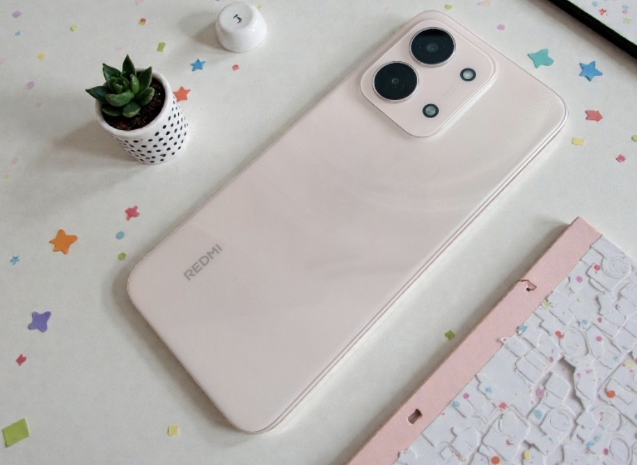 Review Redmi 15C: Smartphone Sejutaan dengan Baterai Besar dan Desain Stylish 2 Desain HP Redmi 15C