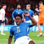 Endrick Meledak di Lyon: Dari Pinjaman 'Gacor' Langsung Terbang ke Timnas Brasil! 8 Endrick Meledak di Lyon: Dari Pinjaman ‘Gacor’ Langsung Terbang ke Timnas Brasil!