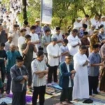 Heboh! Lebaran Tak Seragam, Netizen Ungkap Rahasia Idul Fitri Penuh Damai! 9 Heboh! Lebaran Tak Seragam, Netizen Ungkap Rahasia Idul Fitri Penuh Damai!
