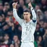 Cristiano Ronaldo Mengguncang Jagat Maya dengan Ucapan 'Eid Mubarak': Lebih dari Sekadar Tweet! 9 Cristiano Ronaldo Mengguncang Jagat Maya dengan Ucapan ‘Eid Mubarak’: Lebih dari Sekadar Tweet!