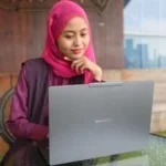 Lenovo Yoga Pro 7i Aura Edition: Senjata Rahasia Kreator & Profesional, Performa Gila Layar Ajaib! 10 Lenovo Yoga Pro 7i Aura Edition: Senjata Rahasia Kreator & Profesional, Performa Gila Layar Ajaib!