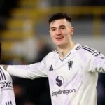 Ledakan Sesko di Old Trafford: Mengapa Legenda MU Mendesak Dia Jadi Starter! 10 Ledakan Sesko di Old Trafford: Mengapa Legenda MU Mendesak Dia Jadi Starter!