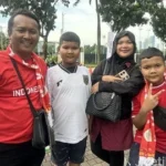 Menguak Drama Emosi di GBK: Dari Deg-degan Hingga Air Mata Haru Suporter Timnas! 9 Menguak Drama Emosi di GBK: Dari Deg-degan Hingga Air Mata Haru Suporter Timnas!