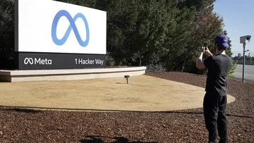 Membongkar Jebakan Digital: Meta & YouTube Diganjar Denda Fantastis karena 'Racuni' Anak! 1 Membongkar Jebakan Digital: Meta & YouTube Diganjar Denda Fantastis karena ‘Racuni’ Anak!