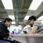 Pukul 6 Pagi Mencekam: Ribuan Karyawan Oracle Tumbang, Benarkah Ini Demi Masa Depan? 10 Pukul 6 Pagi Mencekam: Ribuan Karyawan Oracle Tumbang, Benarkah Ini Demi Masa Depan?