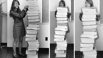 Otak di Balik Pendaratan Bulan: Kisah Margaret Hamilton yang Mengubah Sejarah! 1 Otak di Balik Pendaratan Bulan: Kisah Margaret Hamilton yang Mengubah Sejarah!
