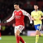 Skandal Martinelli: Dorong Wasit Tapi Lolos Kartu Merah! Ada Apa di Liga Inggris? 6 Skandal Martinelli: Dorong Wasit Tapi Lolos Kartu Merah! Ada Apa di Liga Inggris?